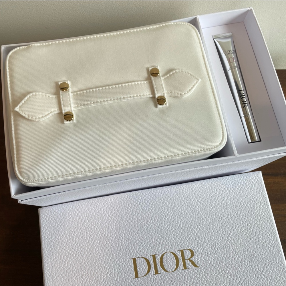 !!NIB!!  Dior Beauty Platinum Member Vanity Set 2025 - So Giftable!!! - Picture 3 of 4